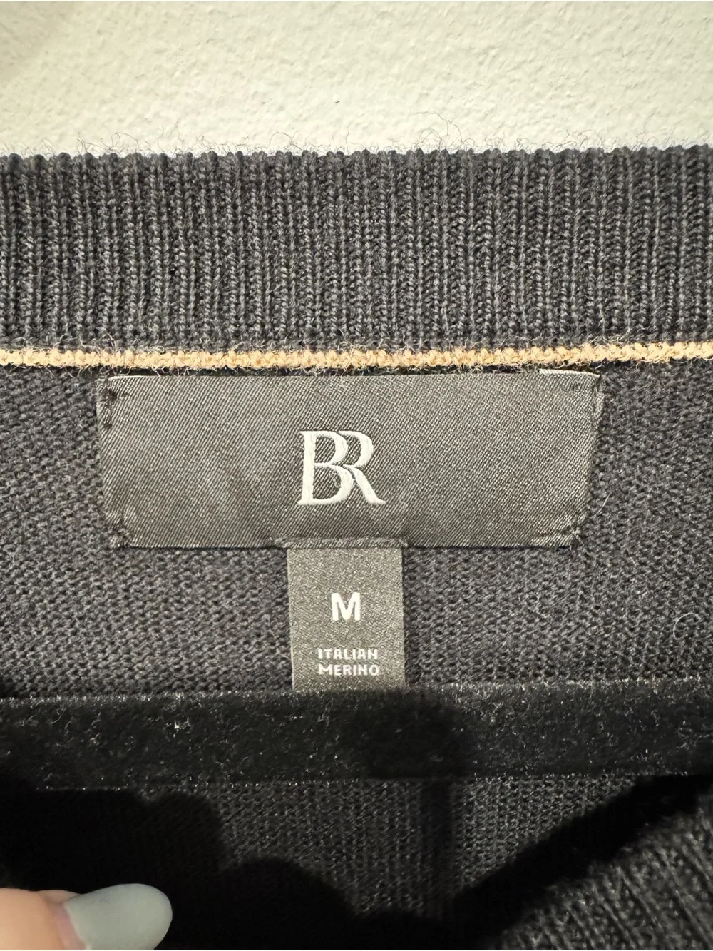 100% Merino Extra Fine Wool Banana Republic Men's Black Crewneck Sweater